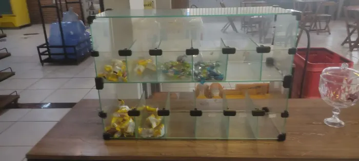 Vendo baleiro de vidro