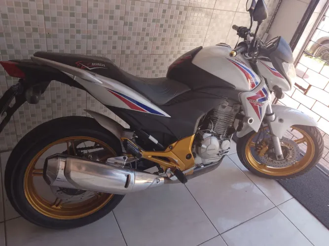 CB 300R 2015