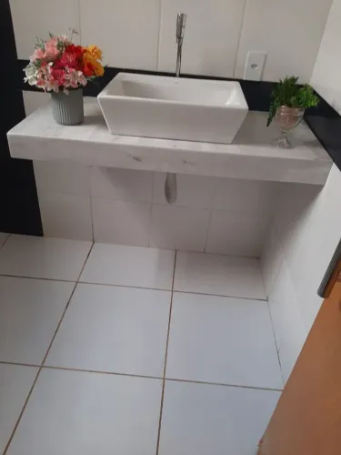 Vende-se bancada de banheiro
