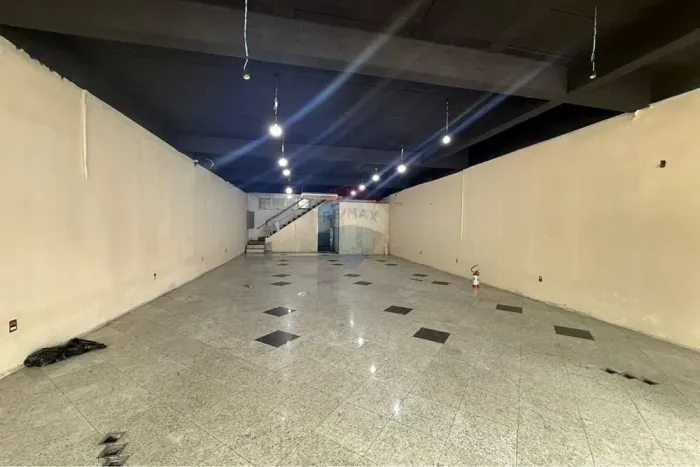 Ponto Comercial 150m² com Estrutura Completa, 5 Salas, 3 Banheiros e 3 Vagas  R$ 15.000 co