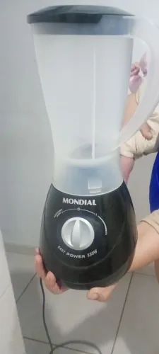 VENDENDO AIFRAIR E LIQUIDIFICADOR