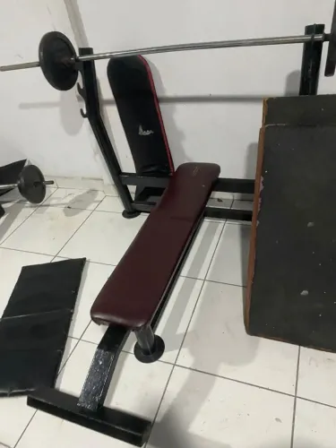 Supino Reto com Suporte para Barra