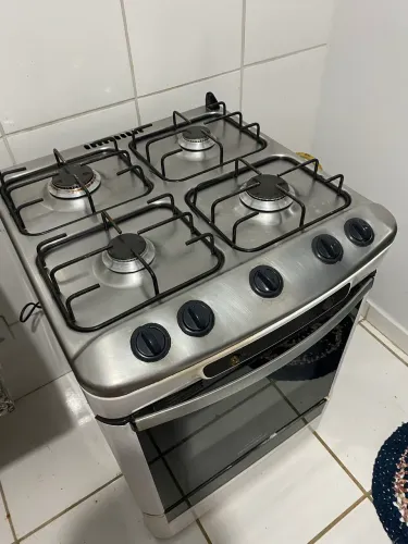 Fogao Brastemp 4 bocas, mesa de inox