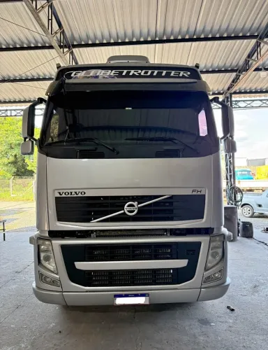 Vendo caminhão volvo FH540 6x4