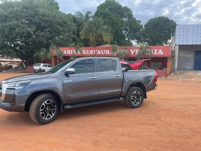 Toyota Hilux CD SRX 4X4 2.8 TDI 16V Diesel Aut. 2022
