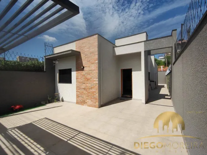 Casa térrea a venda em loteamento de Atibaia - SP