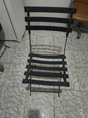 2 cadeiras de ferro