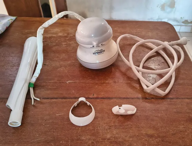 Chuveiro. Elétrico.Lorenzetti.220v.4600w.Completo.Com.Todos.Os.Acessórios
