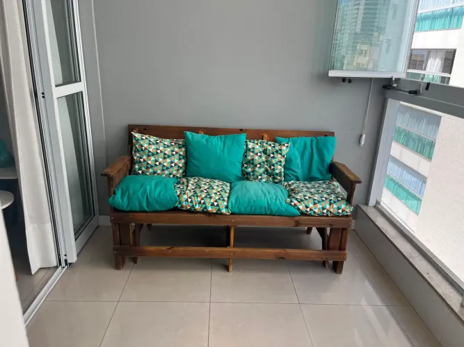 Vendo Banco que vira Mesa uma oportunidade para sua casa e/ou jardim