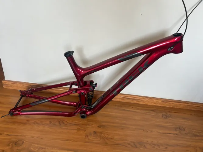 Quadro de carbono Trek Top Fuel 9.7  Tamanho  18 