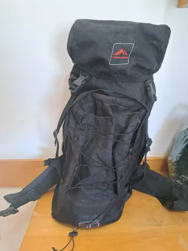 Mochila Cargueira 50 litros Trilhas e Rumos + Saco Estanque 20 litros de brinde