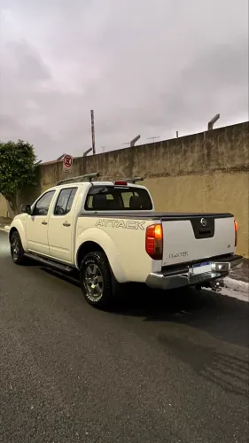 Nissan Frontier SV AT. CD 4X4 2.5 TB Dies. Aut. 2016