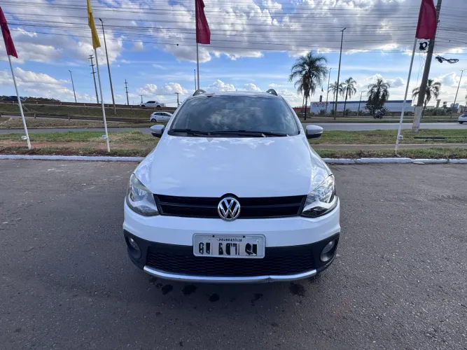 Volkswagen Crossfox 1.6 MI Total Flex 8V 5P 2014
