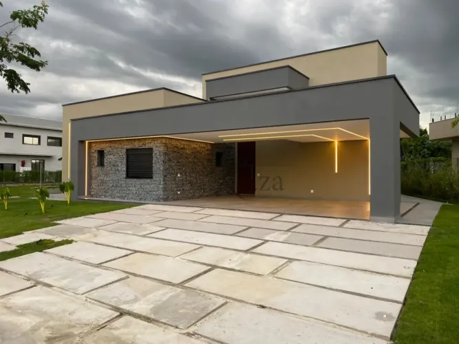 Oportunidade - Casa em Condomínio - Residencial Terras de Santa Clara - Jardim Paraíba - J