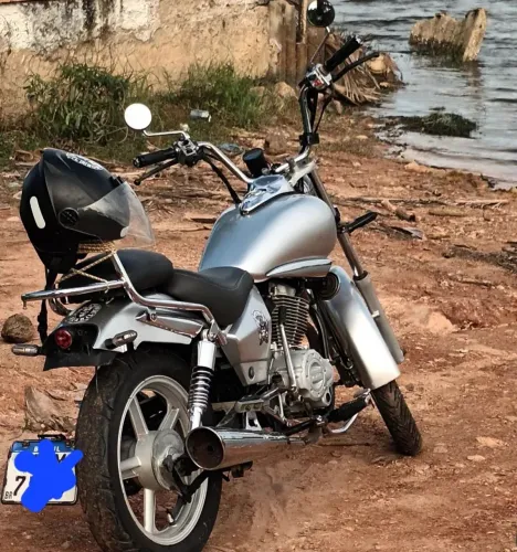 Kansas 150 no ponto pra transferir. Moto.muito boa! Não dá trabalho! 