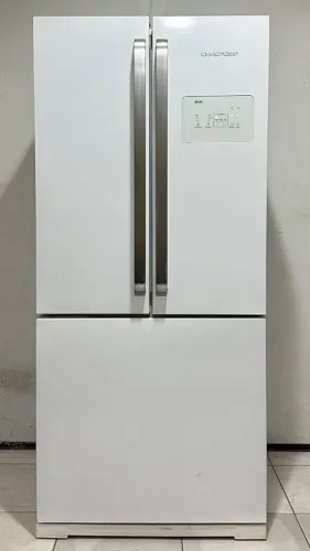 VENDO UMA GELADEIRA BRASTEMP FROST FREE MUITO BEM CONSERVADA INVERSSE BRANCA