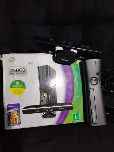 Vídeo game Xbox 360 completo 550.00 funcionando tudo perfeitamente