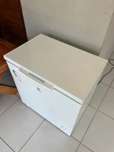 Freezer Electrolux 200L