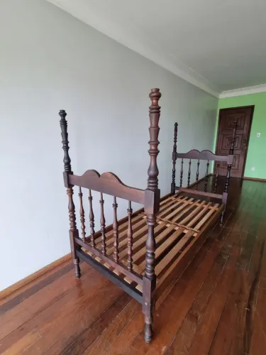 Cama de Jacarandá da Bahia