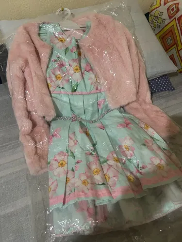 Vestido de festa infantil com casaco usado apenas