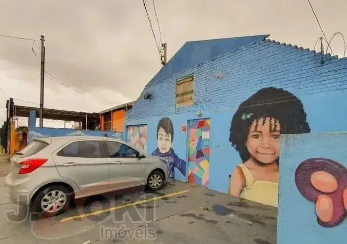 Imóvel para aluguel tem 300m² com 6 salas em Vila Moraes.