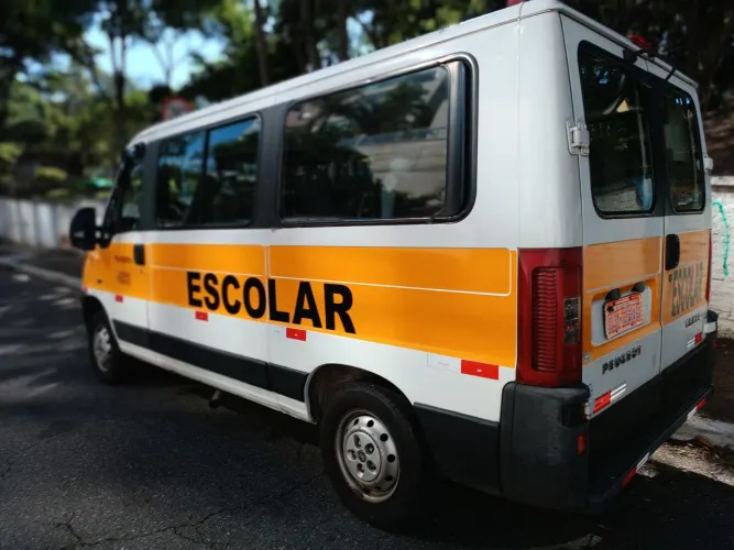 Transporte Particular para Eventos e Chácaras (18 lugares ?)