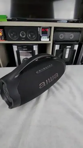 Bombom aiwa semi nova