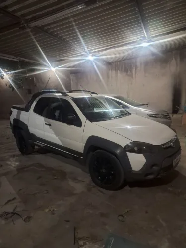 Fiat Strada Adventure1.8/ 1.8 Locker Flex CD 2015