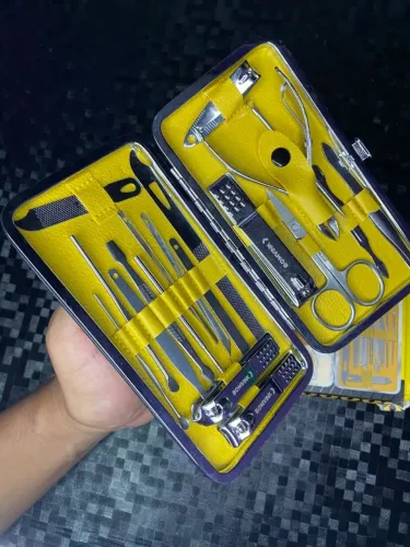 Kit Manicure e Pedicure 19 Peças BOM-3710