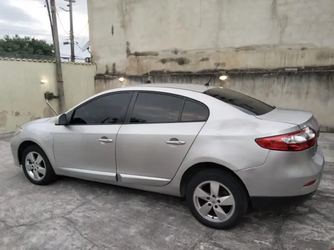 Renault Fluence Sed. Dynamique 2.0 16V Flex Aut. 2015