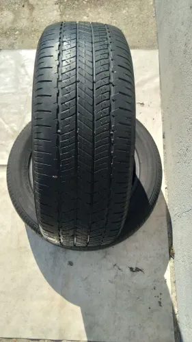 Pneu estepe de Toyota Hilux aro 18