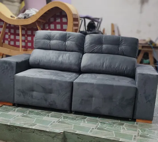 Sofá retrátil e reclinável 