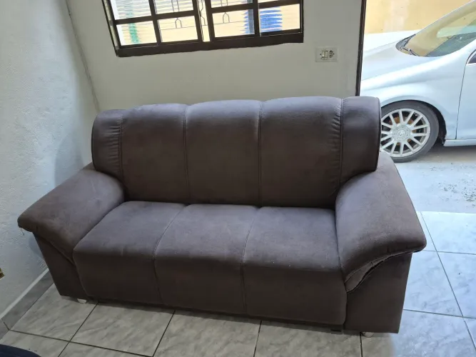 Sofás de 3 e 2 lugares 