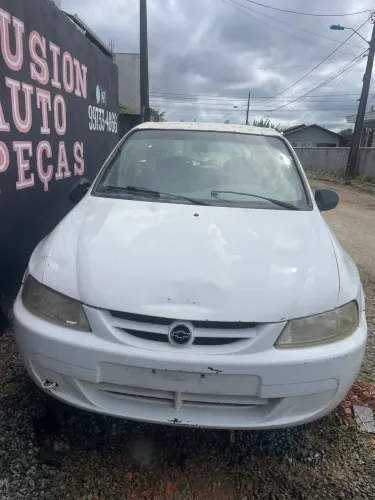 Sucata Celta 1.0 2003 básico para retirada de peças 