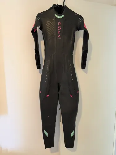 Roupa de borracha Roka Maverick X2