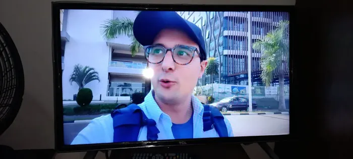 Tv TCL 32 polegadas Semi Nova Pra Vende e Troca Em Bicicleta Do Agrado 