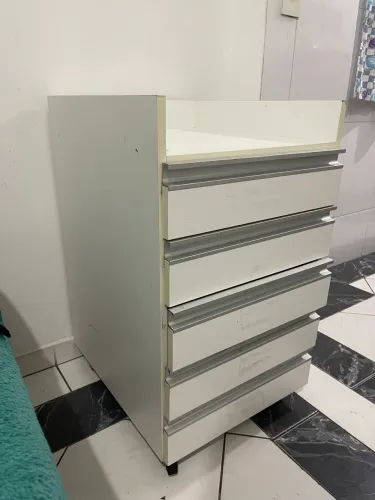  PAR DE GAVETEIROS BRANCOS EM MDF