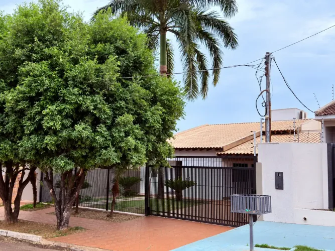 Casa Residencial/Comercial para Aluguel na Vila Aurora I 247 m²