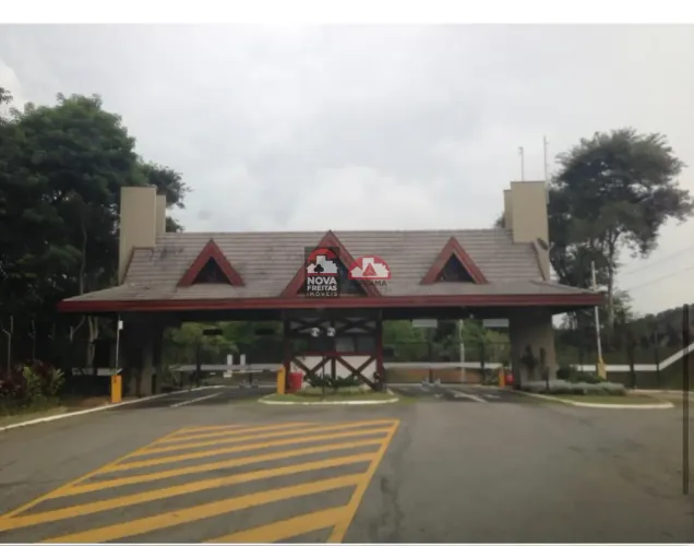 Terreno Padrão em Condomínio em Jambeiro