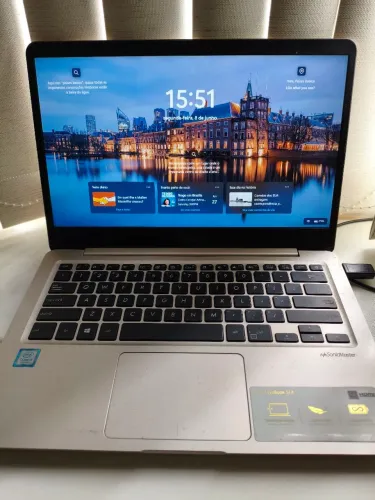 ASUS Vivobook S14
