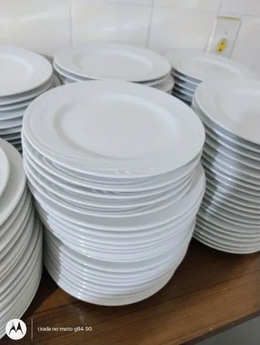 Prato de porcelana Schimidt sobremesa