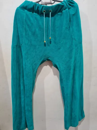 calça m officer verde de pelinhos