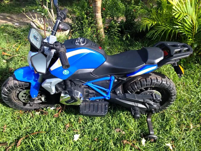 Moto elétrica infantil
