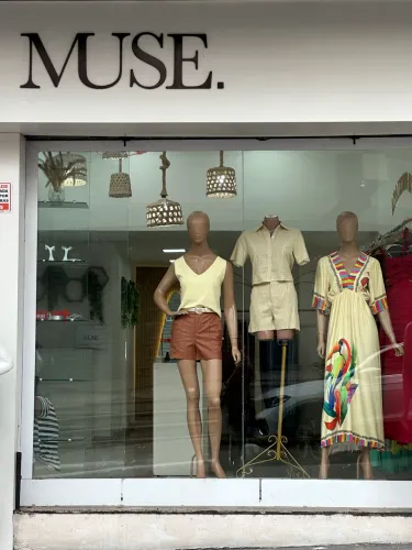 Loja de roupa a venda 