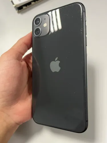 iPhone 11 - usado 