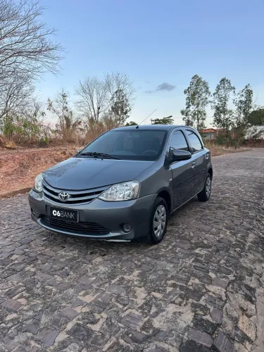 Toyota Etios XS 1.5 Flex 16V 5P Mec. 2014