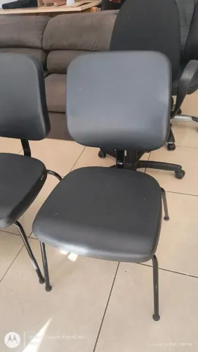 Cadeira de escritório - Preta - Secretaria