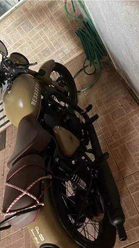 Metor 350cc estilo Militar