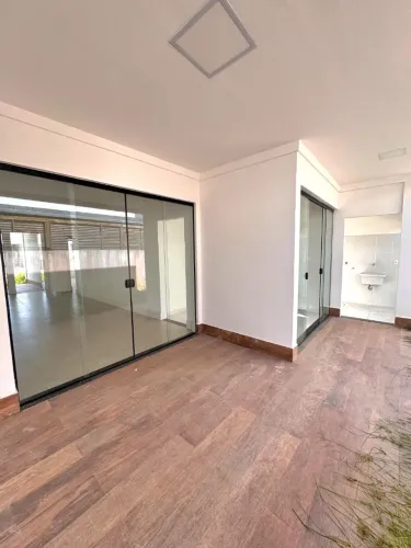 GRAN PARAÍSO - Bacelar Imóveis vende casa térrea, 3 quartos, com energia solar