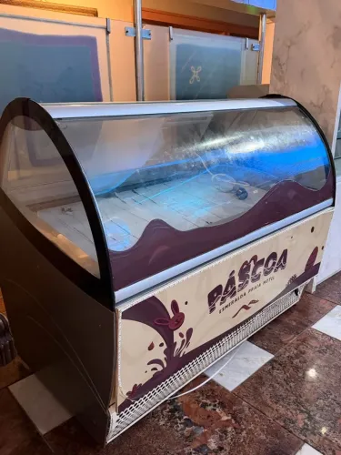 Vitrine Expositora de Sorvete ISA Millennium 18 Cubas 